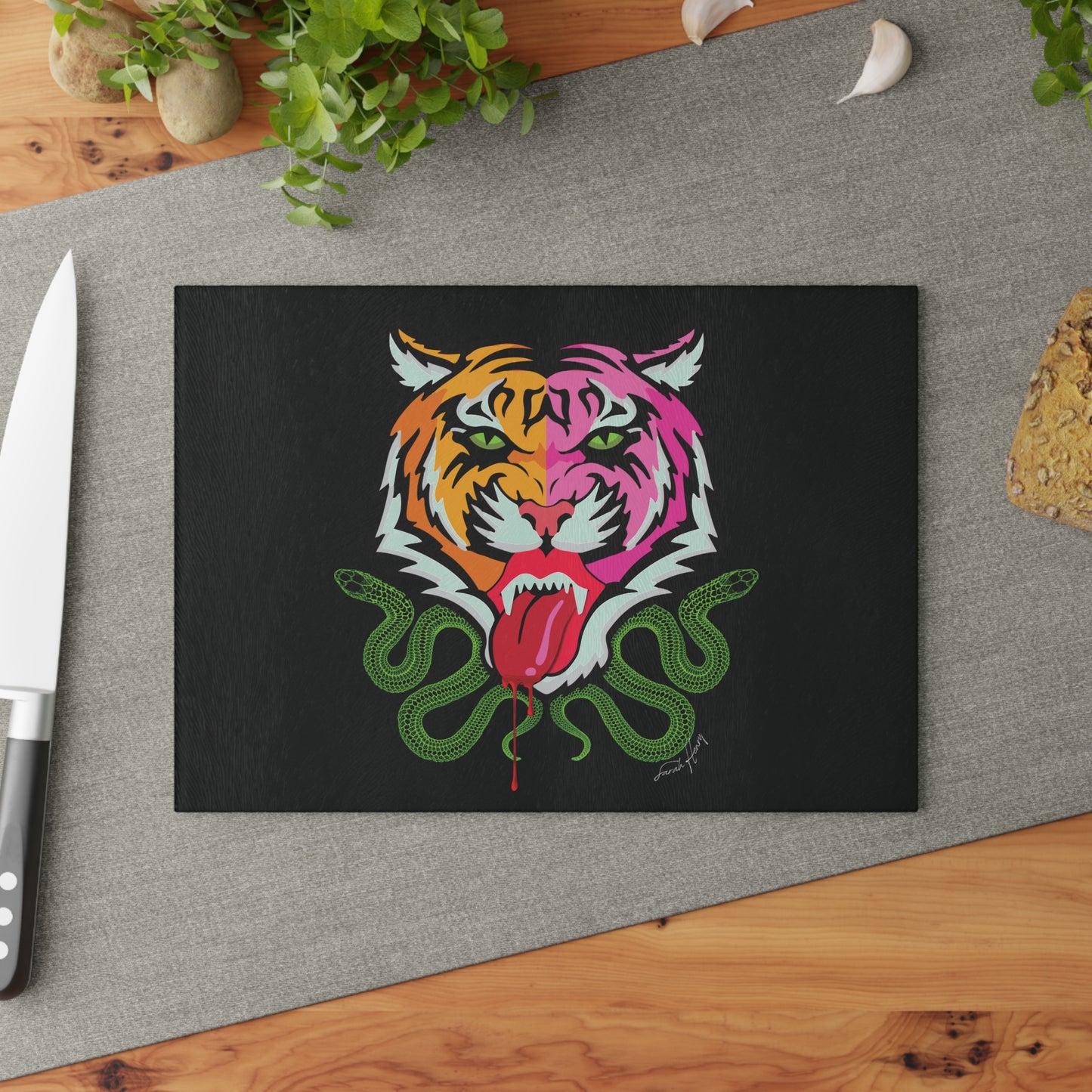 Kali Glass Cutting Board
