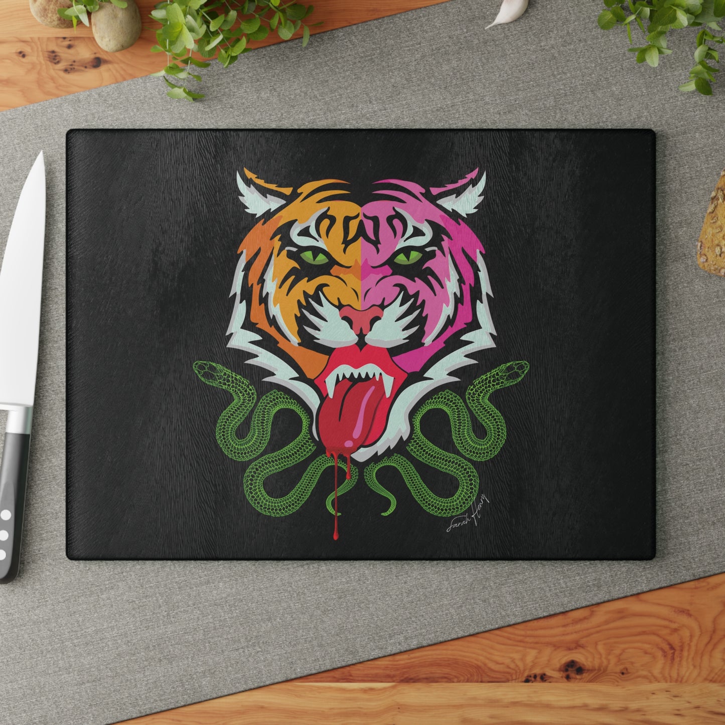 Kali Glass Cutting Board